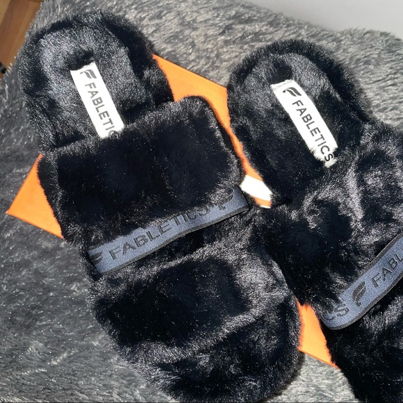 Fabletics Slippers - Picture 3 of 5